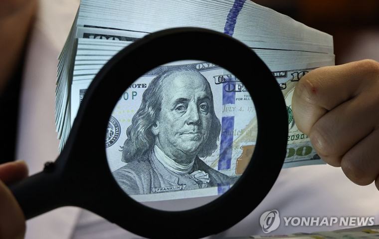 [속보] 환율 1년 2개월 만에 장중 1,340원대로 하락