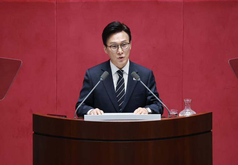 김민석 "개헌, 국민 원하는 선까지…민생 최우선·메가프로젝트는 모든 지역살리기 프로젝트"