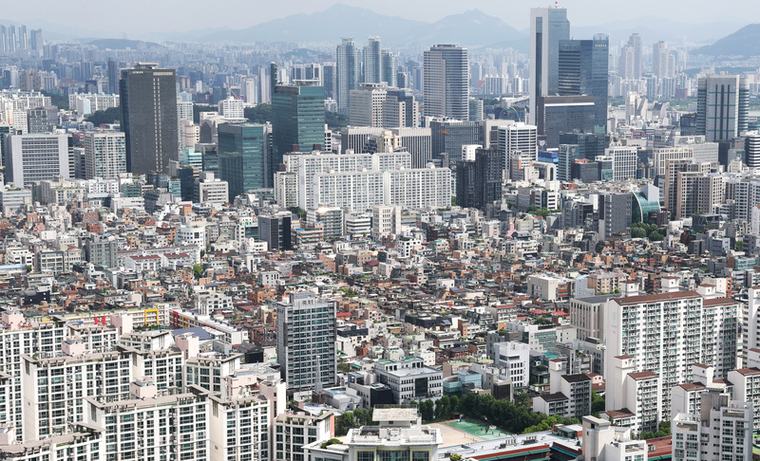 서울 아파트 매매가 82주연속 오름세…강남·서초는 낙폭 확대