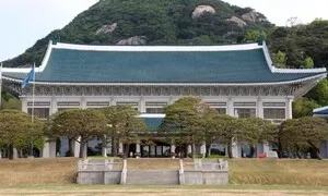 청와대 “대미투자, 반도체도 논의 대상…안보협상 진행 쉽지 않아”