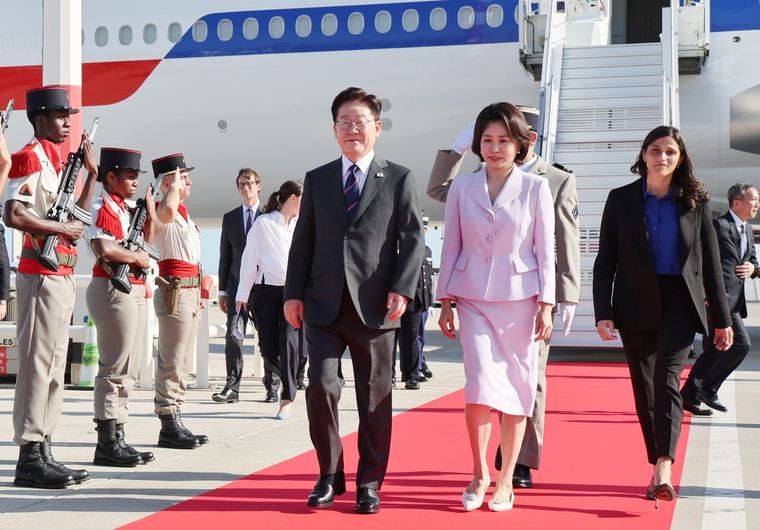 李대통령, 뤼미에르 서밋 일정 마치고 파리로 출국