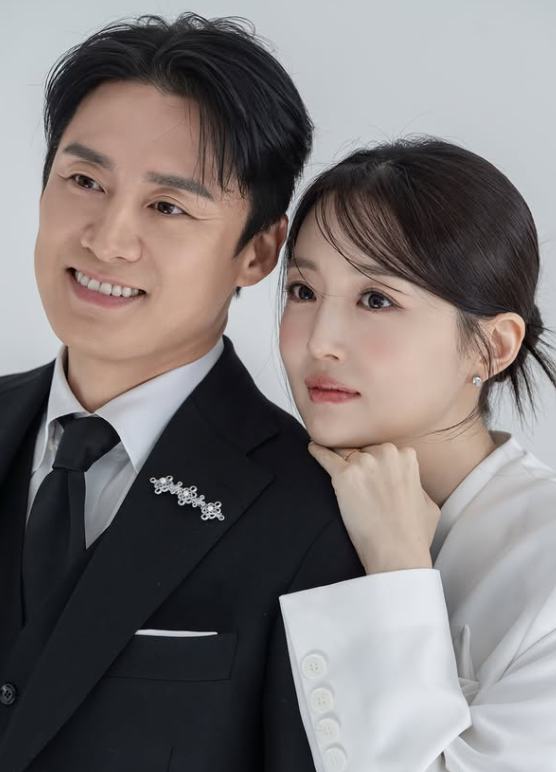 “I dislike whining, so I keep it to myself…” Kim So-young, blaming herself after abruptly ending her book club business “I was a foolish know-it-all”