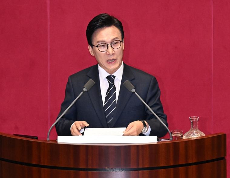 김민석 대표, 첫 교섭단체 대표 연설