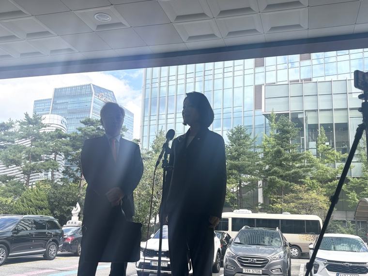 이진숙, 김민석 '여자 히틀러' 발언 고소인 조사..."'여자 전두환' 추가 고소"