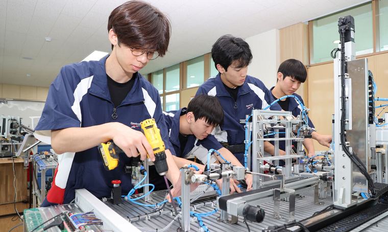 인간만의 공감 능력 키운다… ‘AI 공교육’ 미래 그리는 충북 [지방기획]