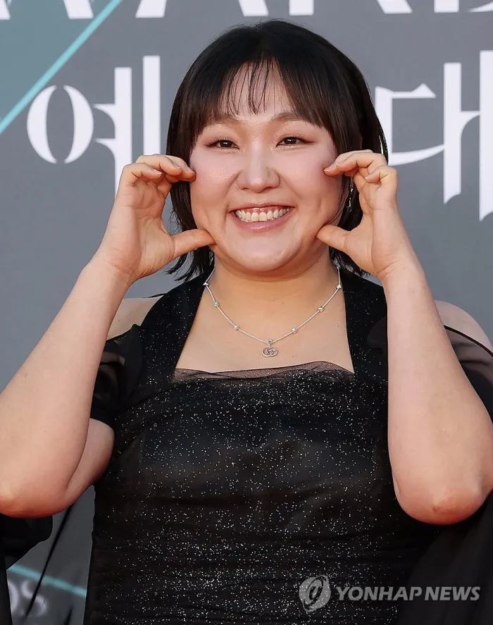 In response to criticism of Lee Su-ji’s return, “It is not even a crime, so how long should she self-reflect?”…Conflicting reactions