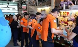 “소방관 여러분 고맙습니다”…하이트진로 ‘감사의 간식차’ 전달
