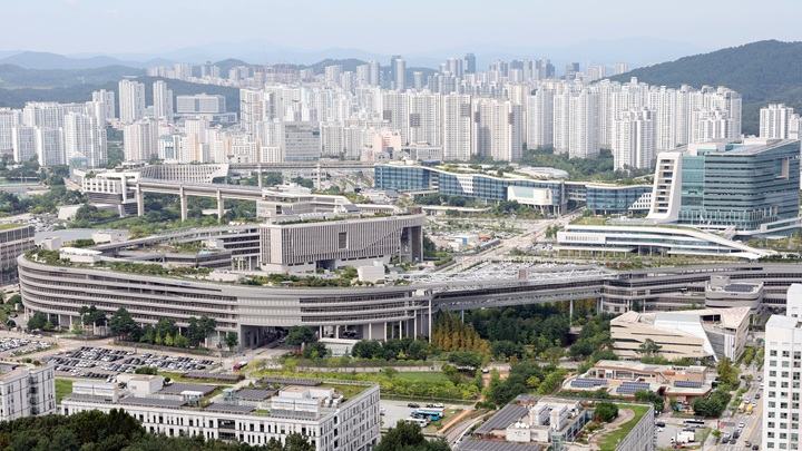 수도권 공공기관 350여 곳 지방 이전 추진…내년부터 '선도 이전' 단계하락 1