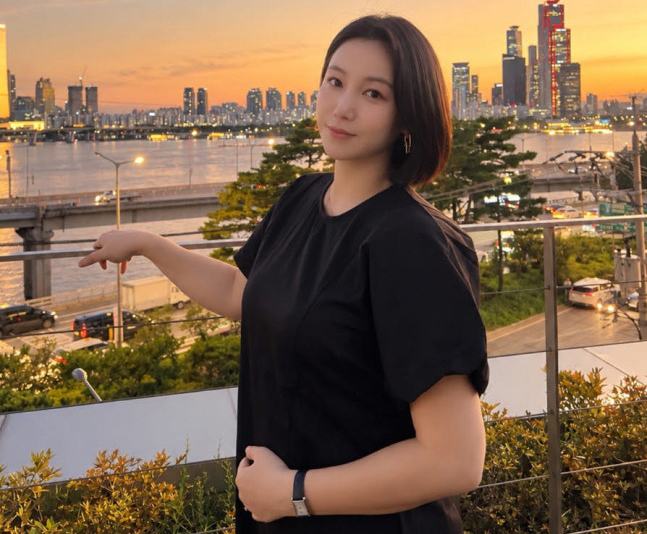 김옥빈, 깜짝 임신 발표 “태명은 울루…모든 게 새롭고 신기해”