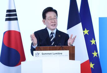 한·프, 영화·영상산업에 각각 5억 유로 투자…"위기를 기회로" 단계상승 3