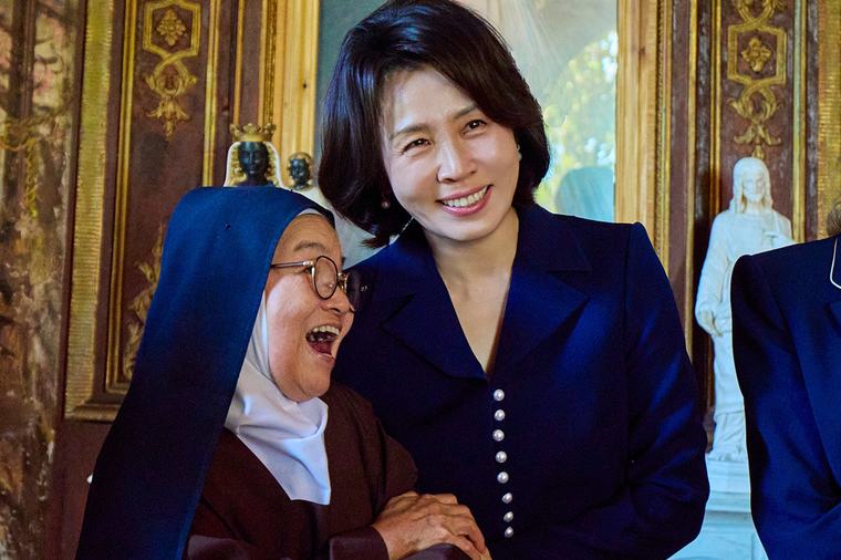 김혜경 여사, 佛수도원 찾아 한국인 수녀들 만나