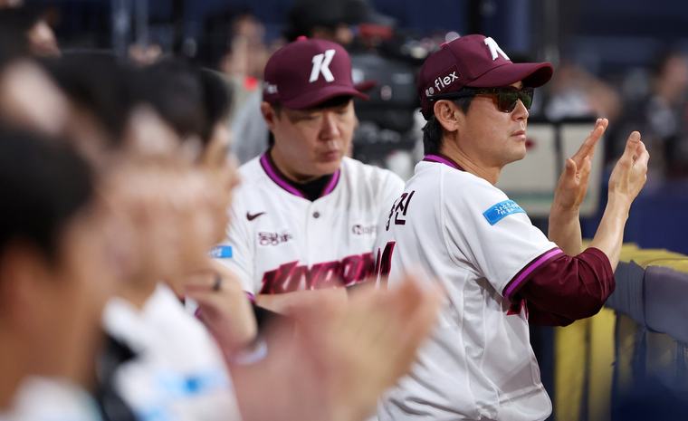 ‘동네북 전락’ 키움, 4년 연속 꼴찌 눈앞…역대 ‘최악의 팀’ 되나
