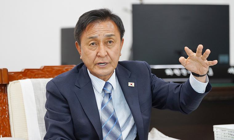 김세훈 화천군수 “첫째도 둘째도 셋째도 화천군민 소득 증대” [인터뷰]