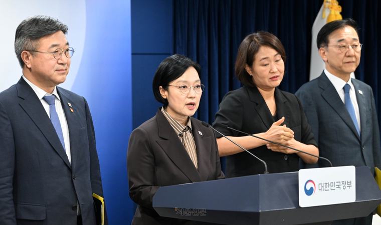 정부 “공공기관 개혁, 비용 절감 목표 아냐…신규채용 안줄여”