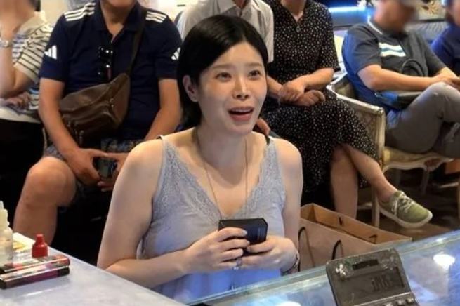이혼 1년’ 린, 여전히 화장실 바닥 생활…과일 먹으며 ‘허남준 앓이’