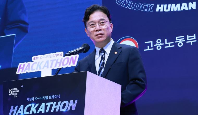 김영훈 “삼성전자 N% 성과급 파업, 새 지침 적용 땐 불법”