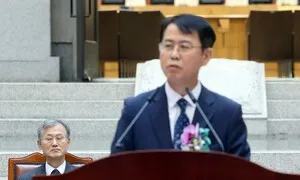 [사설] “내란 때 법원 목소리 못내” 자성 촉구한 이흥구 대법관