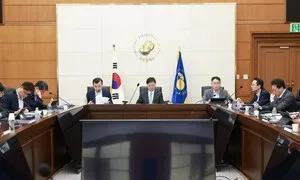 ‘장기투자용’ 선취수수료를 두 달짜리 펀드에서 떼갔다…금감원 제동