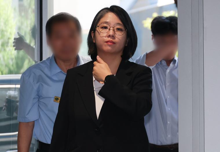 靑 "與지도부서 '용혜인 지명 철회·사퇴 요청' 받은 바 없어"...김민석 "오보·과도한 공상소설"