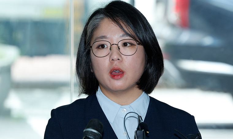 용혜인 ‘겸직 버티기’에… 與도 “벼락출세” [개각 후폭풍]