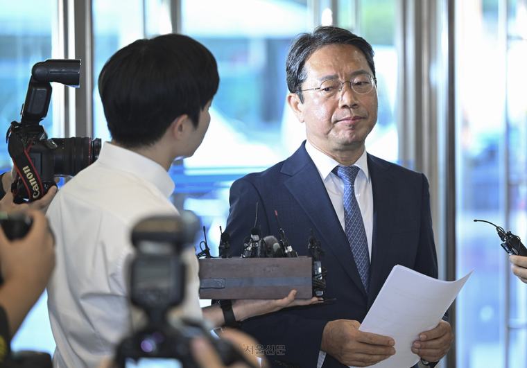 출근하며 입장 밝히는 김승원 법무부 장관 후보자