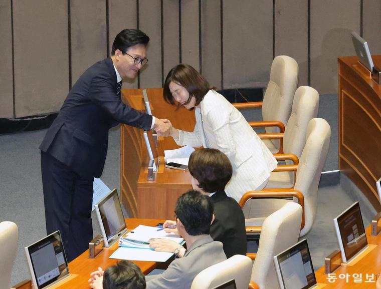 김민석 “현실가능 개헌 추진, 권력구조 개편 국민 원하는 선까지”