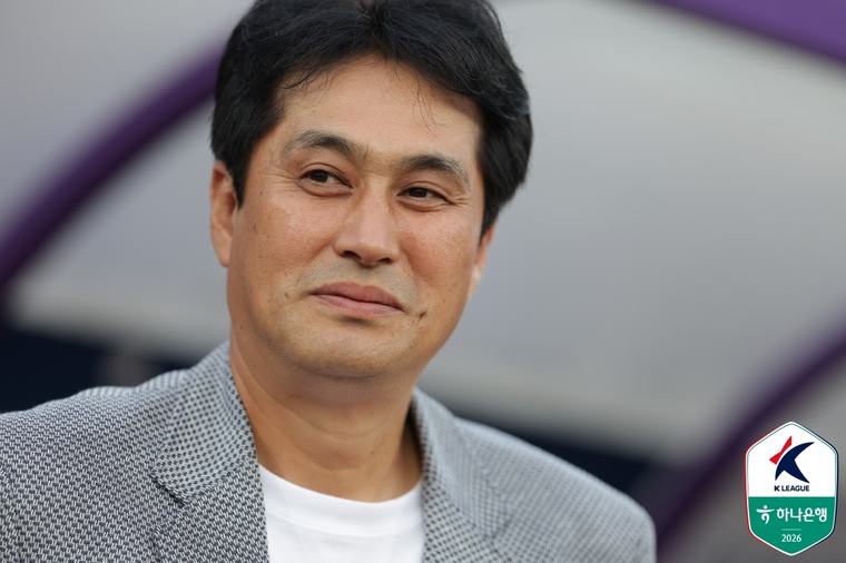 ‘동반 사퇴 파동’ 안양, 갈등 봉합했다…유병훈 감독·이우형 단장 잔류 “안양의 발전, 팬들 기대 부응 위해”