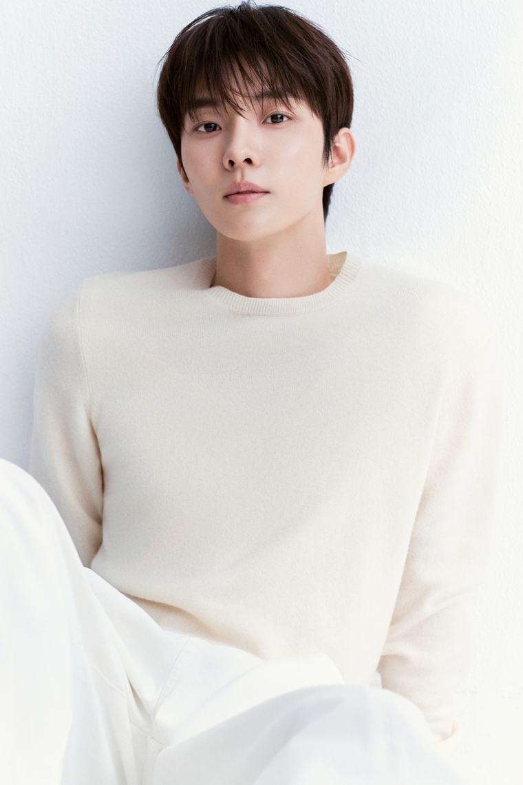 ‘더보이즈 큐’ 지창민, 피치컴퍼니 전속계약···전지현·김소현 한솥밥